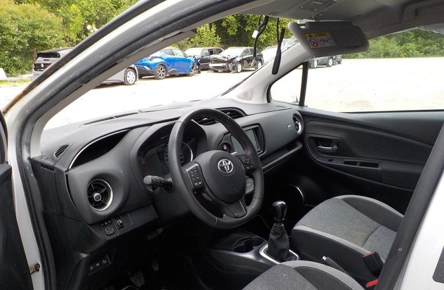 Toyota Yaris cena 20900 przebieg: 54408, rok produkcji 2019 z Łask małe 407